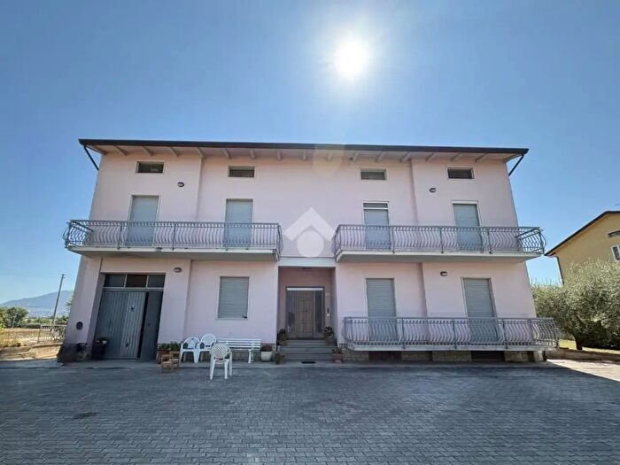 Appartamento trilocale in vendita in Via Atene, Bastia Umbra
