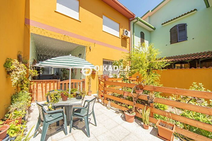 Casa con 5 locali in vendita in Via Umberto I, Uta