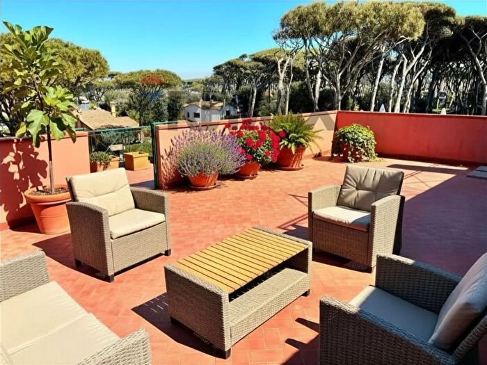 Appartamento con 7 locali in affitto in Viale Sestri Ponente, Fiumicino
