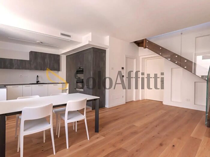 Appartamento trilocale in affitto in Via Giuseppe Giusti, Lainate
