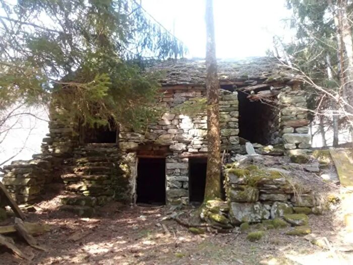 Casa trilocale in vendita in Strada Provinciale Valsermenza, Alto Sermenza