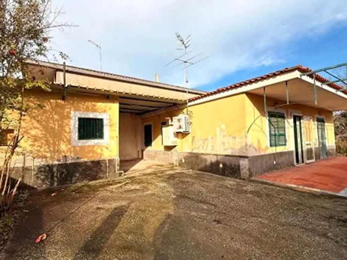 Casa trilocale in vendita in Via Cuma, Bacoli