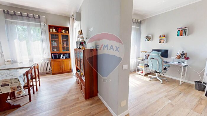 Appartamento con 7 locali in vendita in Via Vecchia Torino, Alessandria