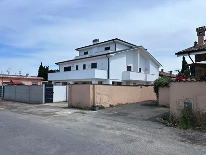 Casa con 6 locali in vendita in Via Giuseppe Fiorelli, Roma