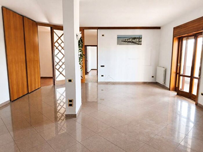 Appartamento quadrilocale in vendita in Via Antonio Segni, Quarto