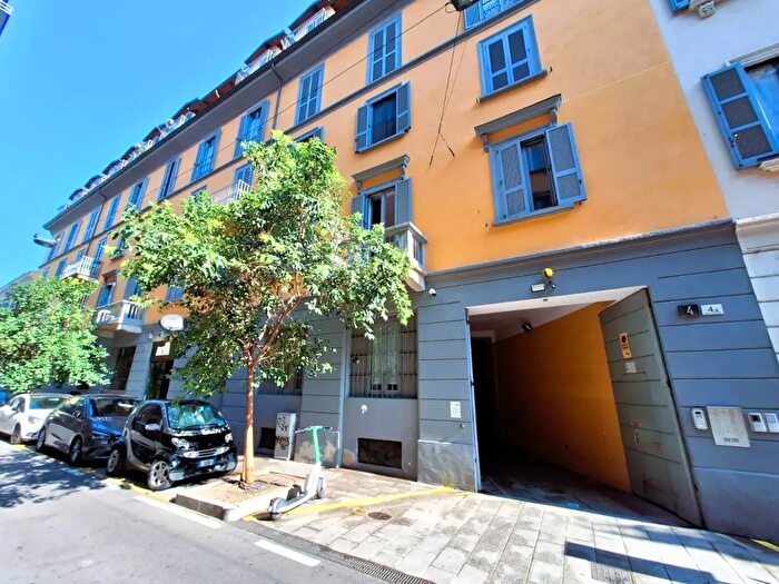 Appartamento bilocale in affitto in Via Orti, Milano