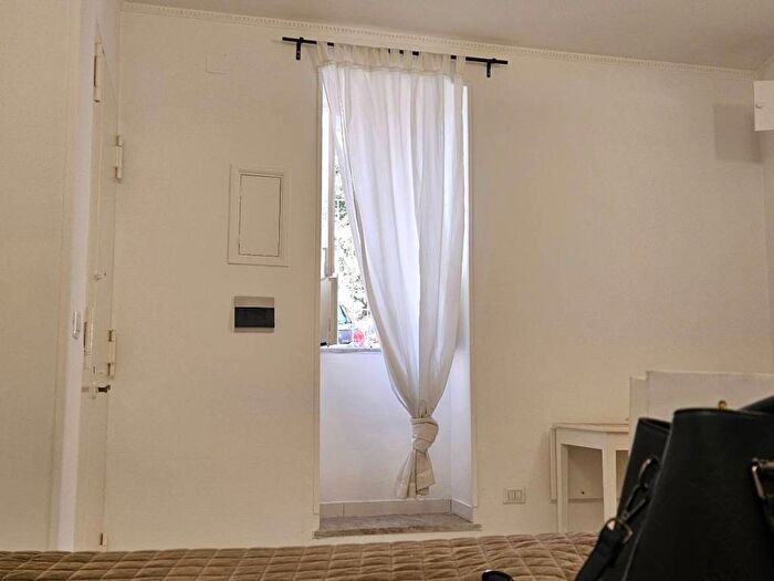 Appartamento monolocale in affitto in Via Ferdinando Palasciano, Chiaia, Napoli