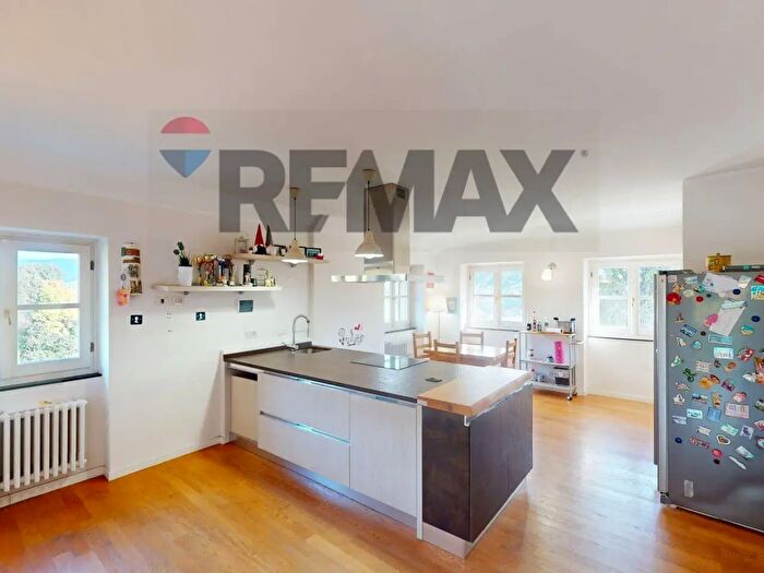 Casa quadrilocale in vendita in Via Pozzoni, Genova