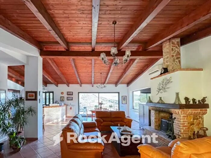 Casa con 5 locali in vendita in Contrada Donnantona, Borgia