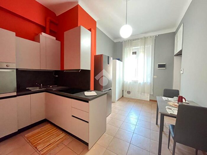 Appartamento bilocale in affitto in Via Garigliano, Isola, Milano