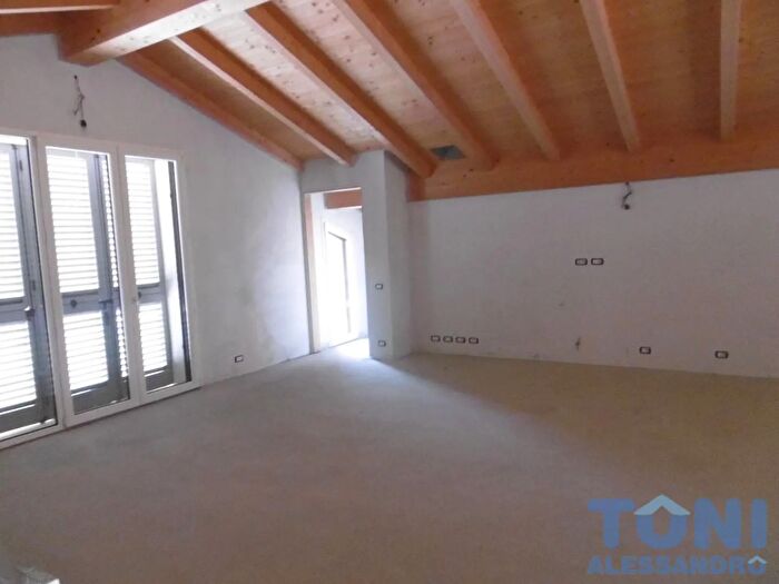 Appartamento con 7 locali in affitto in Empoli