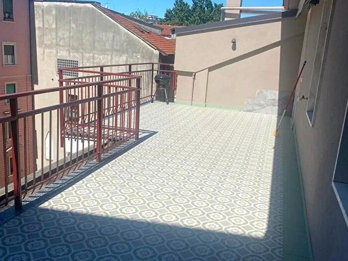 Appartamento trilocale in affitto in Viale Papiniano, Milano