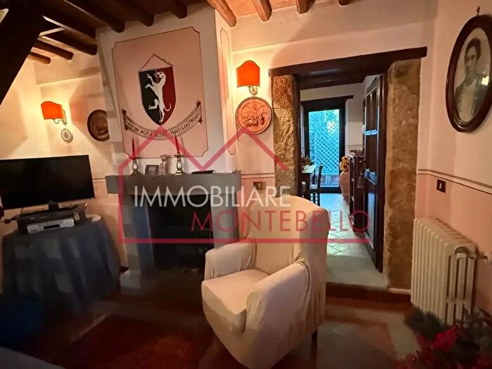 Casa quadrilocale in vendita in Metato, Camaiore