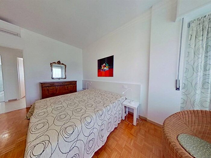 Appartamento trilocale in affitto in Via Vittorio Scialoia, Affori, Milano