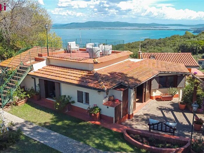 Casa con 6 locali in affitto in Via del Sole, Porto Santo Stefano, Monte Argentario