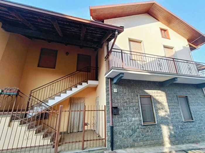 Case in Vendita e in Affitto - 2