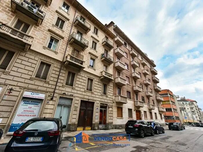 Appartamento trilocale in vendita in Via Evangelista Torricelli, Torino