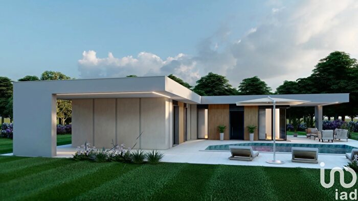 Casa con 6 locali in vendita in Strada Contrada Bore di Tenna Sn, Fermo