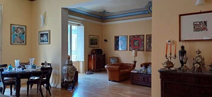 Appartamento con 6 locali in vendita in Via Dante, Palermo