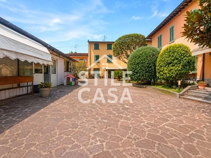Casa con 10 locali in vendita in Alcide De Gasperi, Castelfranco Di Sotto