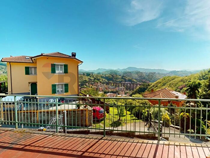 Casa con 10 locali in vendita in Via Marseno, Ceranesi