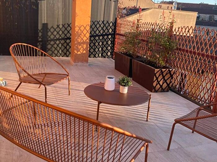 Appartamento trilocale in affitto in Via Nicola dApulia, Rovereto, Milano