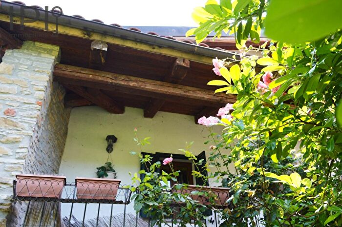 Casa con 6 locali in vendita in Borgata Novelli, Camerana