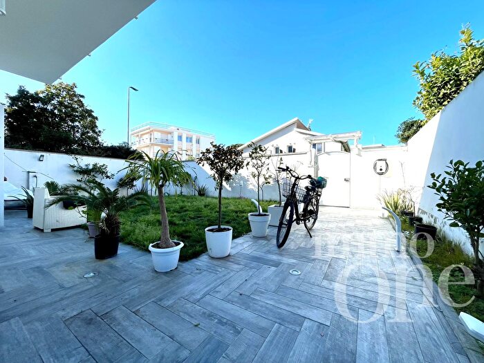 Casa con 7 locali in vendita in Via Silvio Bicchi, Livorno