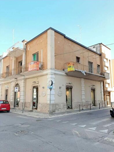 Casa con 8 locali in vendita in Indirizzo Via Monsignor Cirielli, Acquaviva Delle Fonti