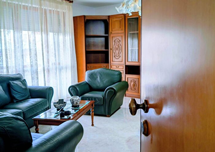 Appartamento con 6 locali in vendita in Largo del Cireneo, Tarquinia