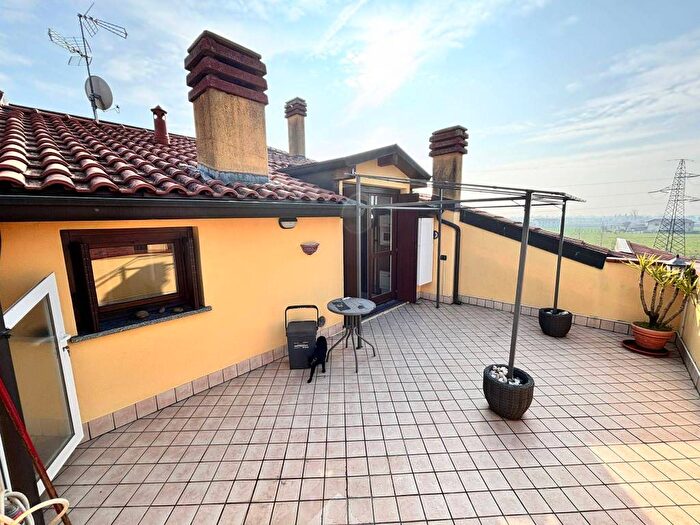 Casa bilocale in affitto in Via Caravaggio, Treviglio