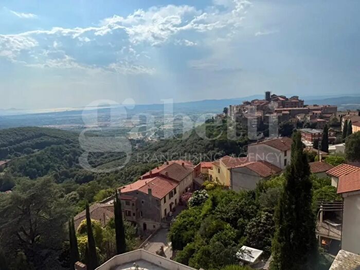 Appartamento con 6 locali in vendita in Gavorrano