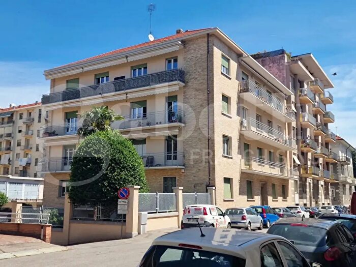 Appartamento con 5 locali in vendita in Via Des Geneys, Pinerolo