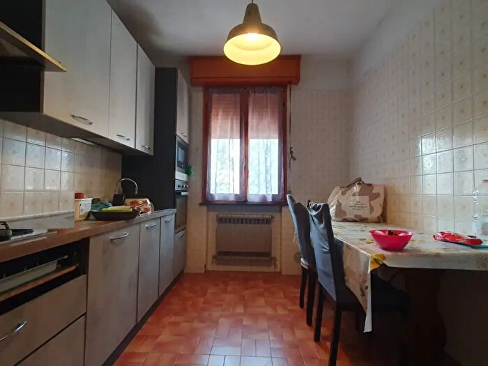 Appartamento con 5 locali in vendita in Via Gazzoli, Novi Di Modena