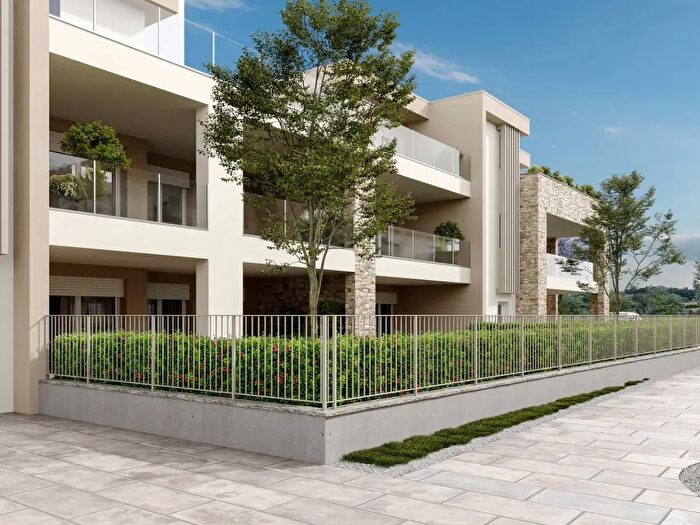 Appartamento quadrilocale in vendita in Via Roma Snc, Bernareggio