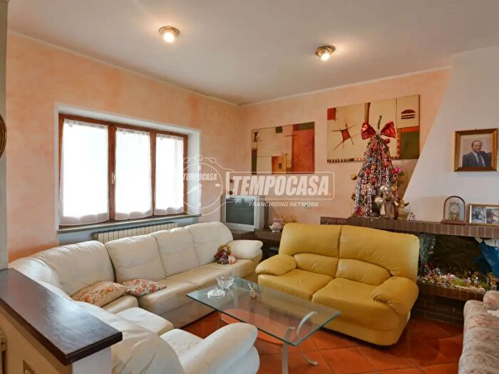 Casa con 5 locali in vendita in Via Baldassarri, Recanati