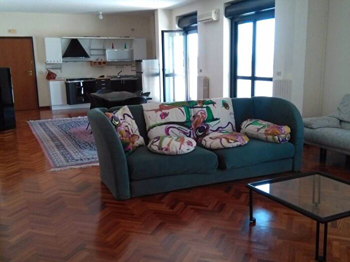 Casa trilocale in affitto in Via Salvatore Matarrese, Poggiofranco, Bari