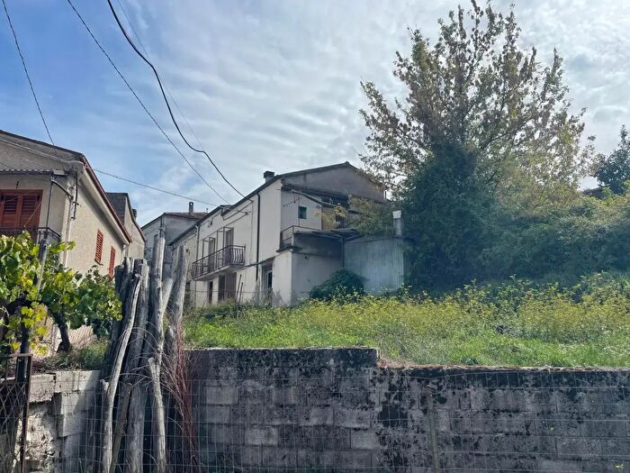 Casa in vendita in Via Pioniello, Paterno