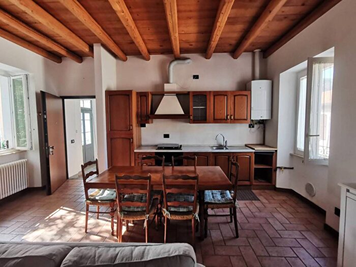 Appartamento trilocale in affitto in Via Bellinzona, Monte Olimpino, Como