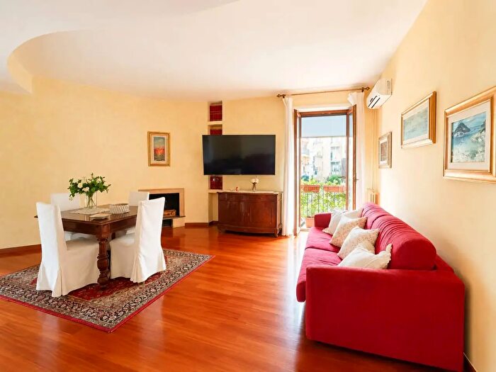 Appartamento quadrilocale in vendita in Salerno