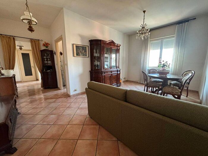 Appartamento quadrilocale in affitto in Piazza Carlo Alberto, Centro, Moncalvo