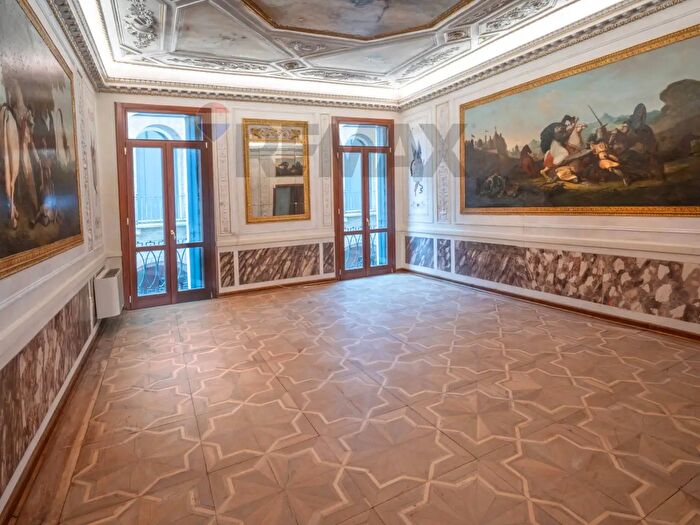Appartamento con 6 locali in vendita in Padova