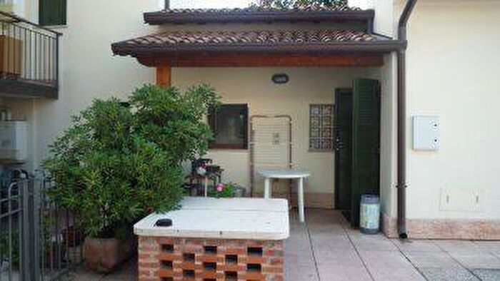 Appartamento monolocale in affitto in Vicolo Cieco Dietro San Francesco, Veronetta, Verona