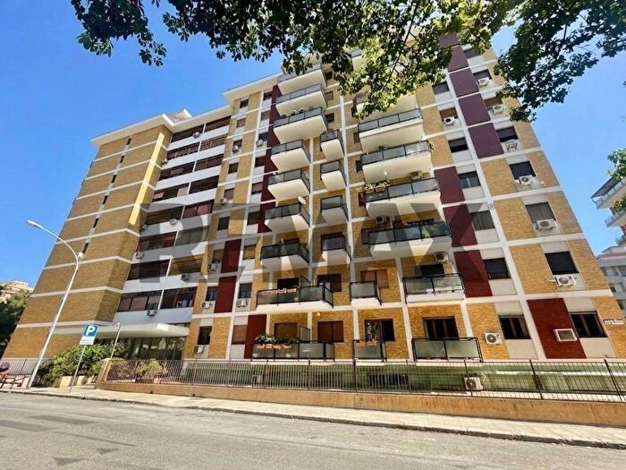 Appartamento bilocale in affitto in Via Abruzzi, De Gasperi Croce Rossa, Palermo