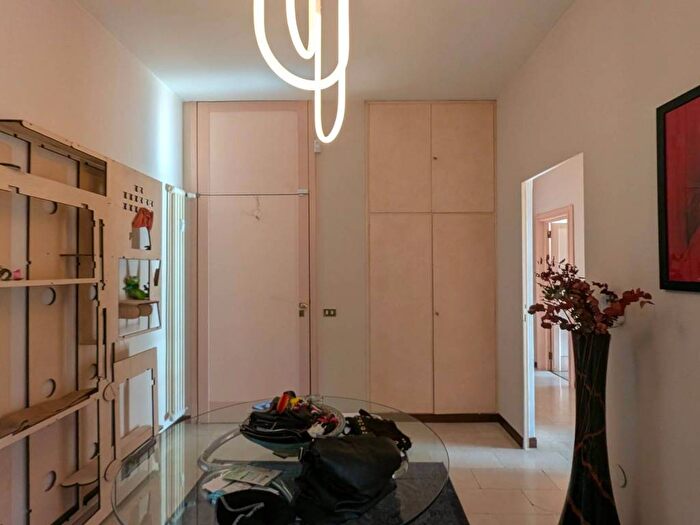 Appartamento con 5 locali in affitto in Piazzale Santafiora, Centro Storico, Parma