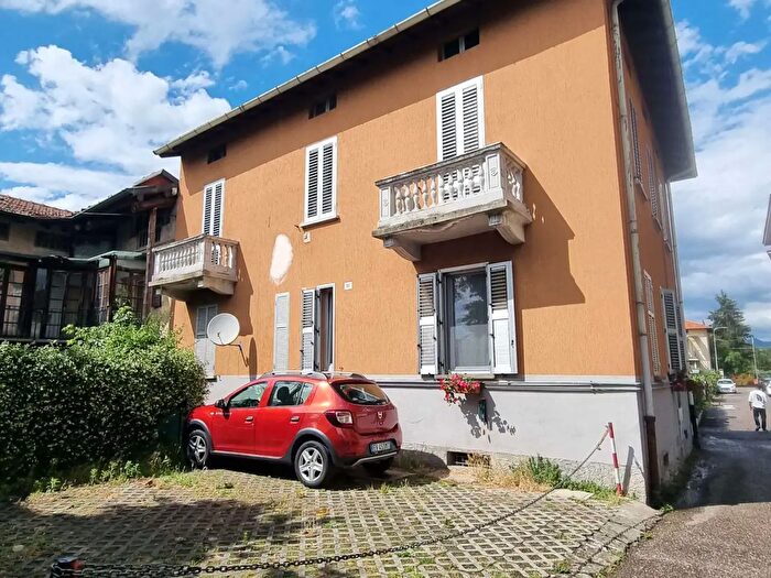 Appartamento trilocale in vendita in Viale Belforte, Varese