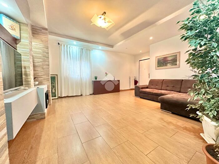 Appartamento quadrilocale in vendita in Via Suglia, Bari