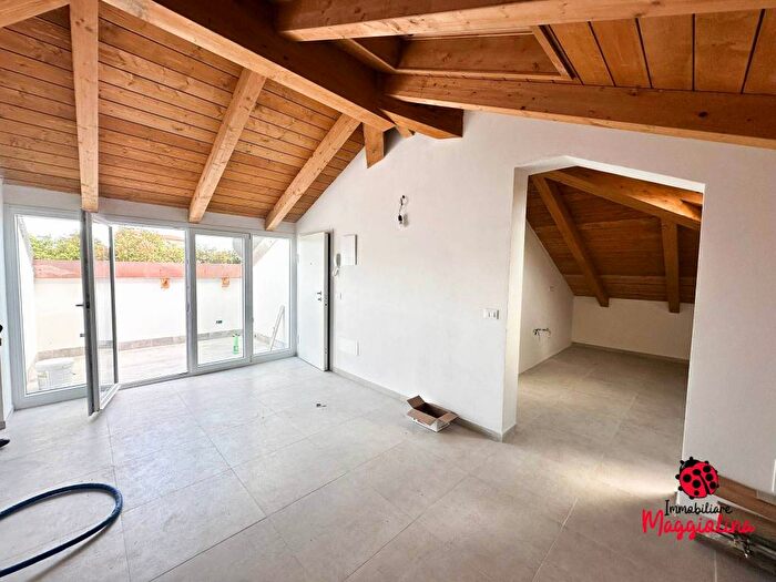 Appartamento trilocale in affitto in Viale Dante Alighieri, Trinità Battifollo, Sarzana