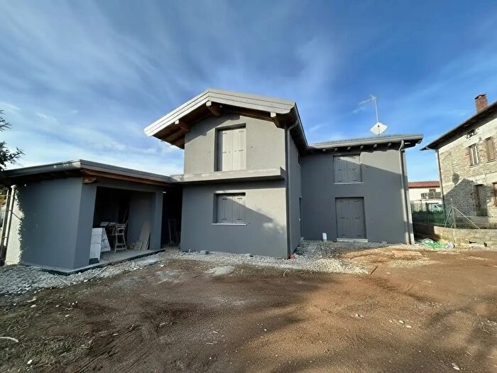 Casa quadrilocale in vendita in Via Guglielmo Delser, Martignacco