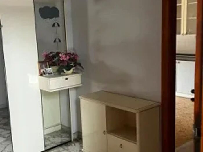 Appartamento con 6 locali in vendita in Via Matteo Luigi Guerrieri, Foggia